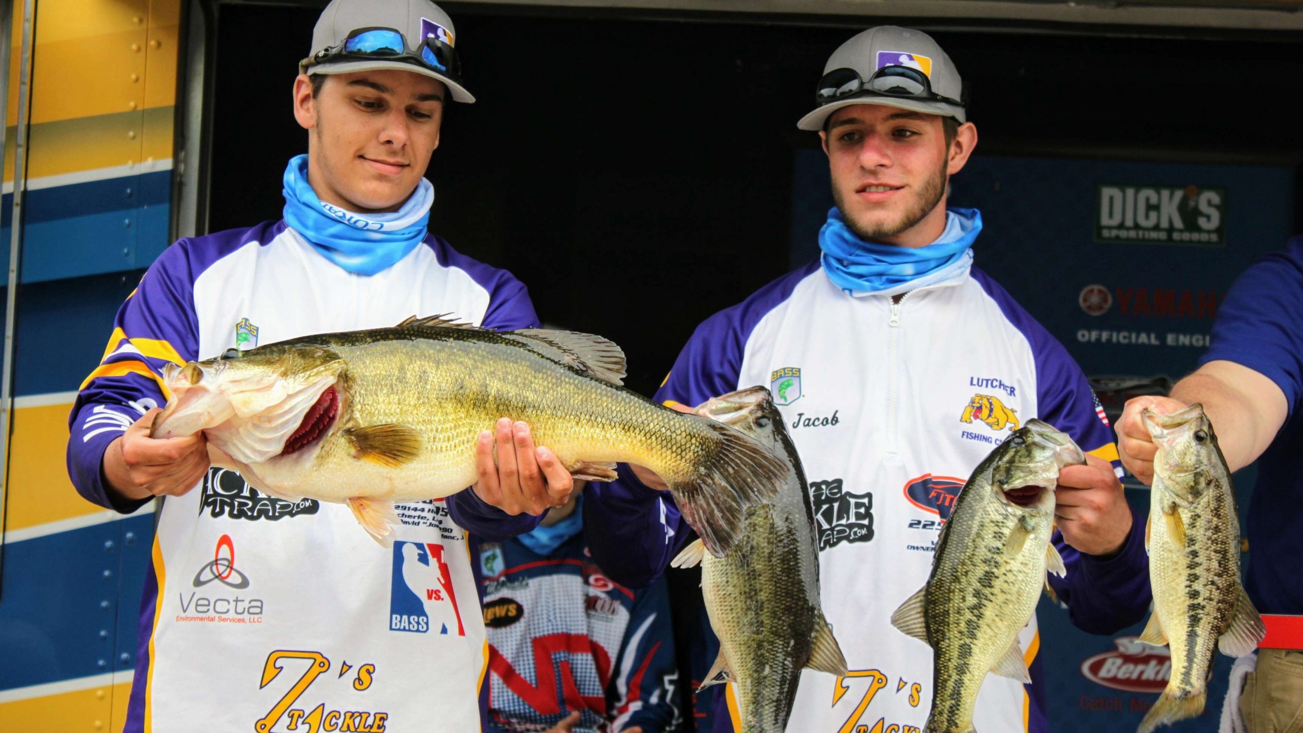 Martin and Lutcher teammate Justin Jacob bring their entire haul to
  the stage. It weighed 16-14 and was good enough for 12th place, and a
  spot in the Bassmaster High School National Championship in June.

