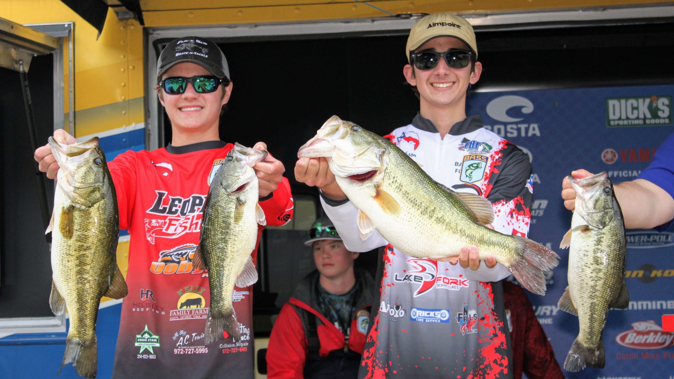 Jackson Hall and Daniel Helsley of Lovejoy (Tex) High finished
  fifth overall with a limit weighing 19-3.
