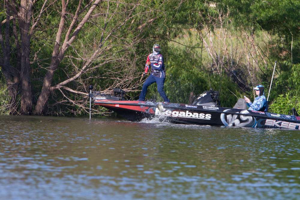<b>Chris Zaldain (100-1) </b><br>
Another swimbait/jerkbait whiz, Zaldain finished sixth in the 2013 TTBC on Conroe. But the conditions wonât work in his favor, and his two previous Classic appearances resulted in a 41st-place finish on Grand and a 52nd-place showing on Guntersville.
