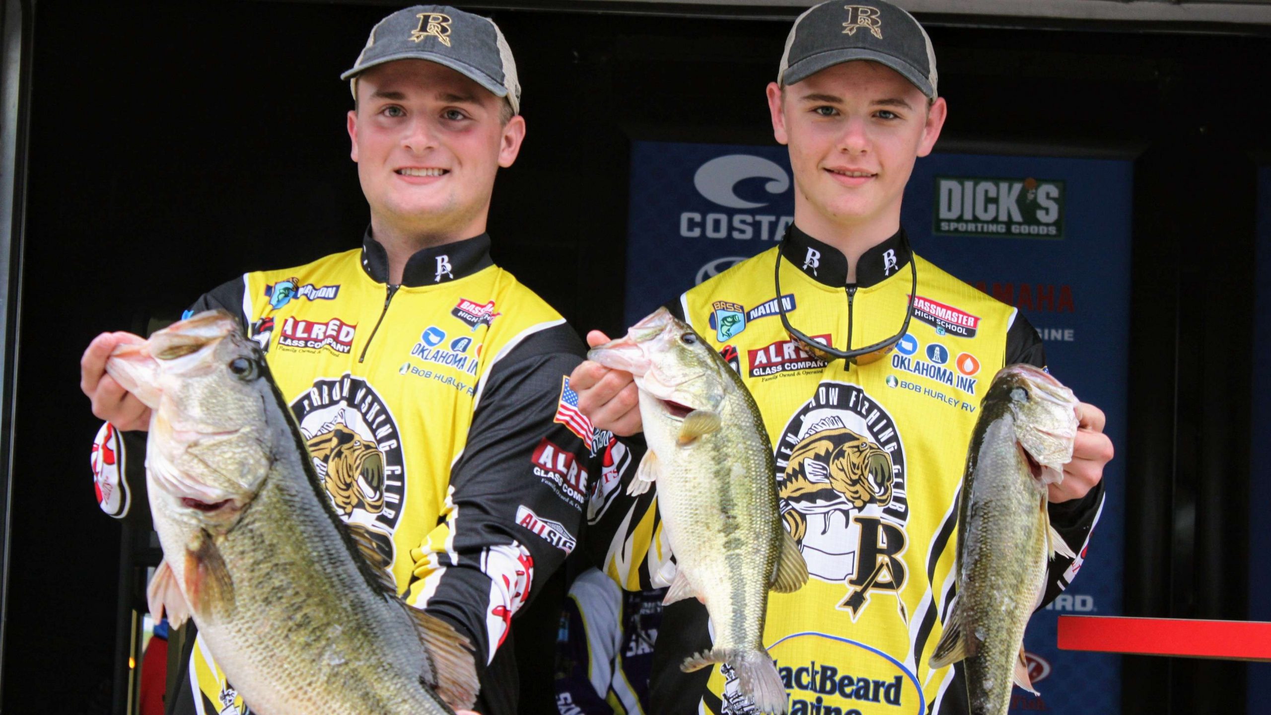 Eric Noyes and Mikey Reiss of Broken Arrow (Okla.) High continued
  the trend of big fish with a total of 18-4 that earned them seventh
  place in the Bassmaster High School Central Open.

