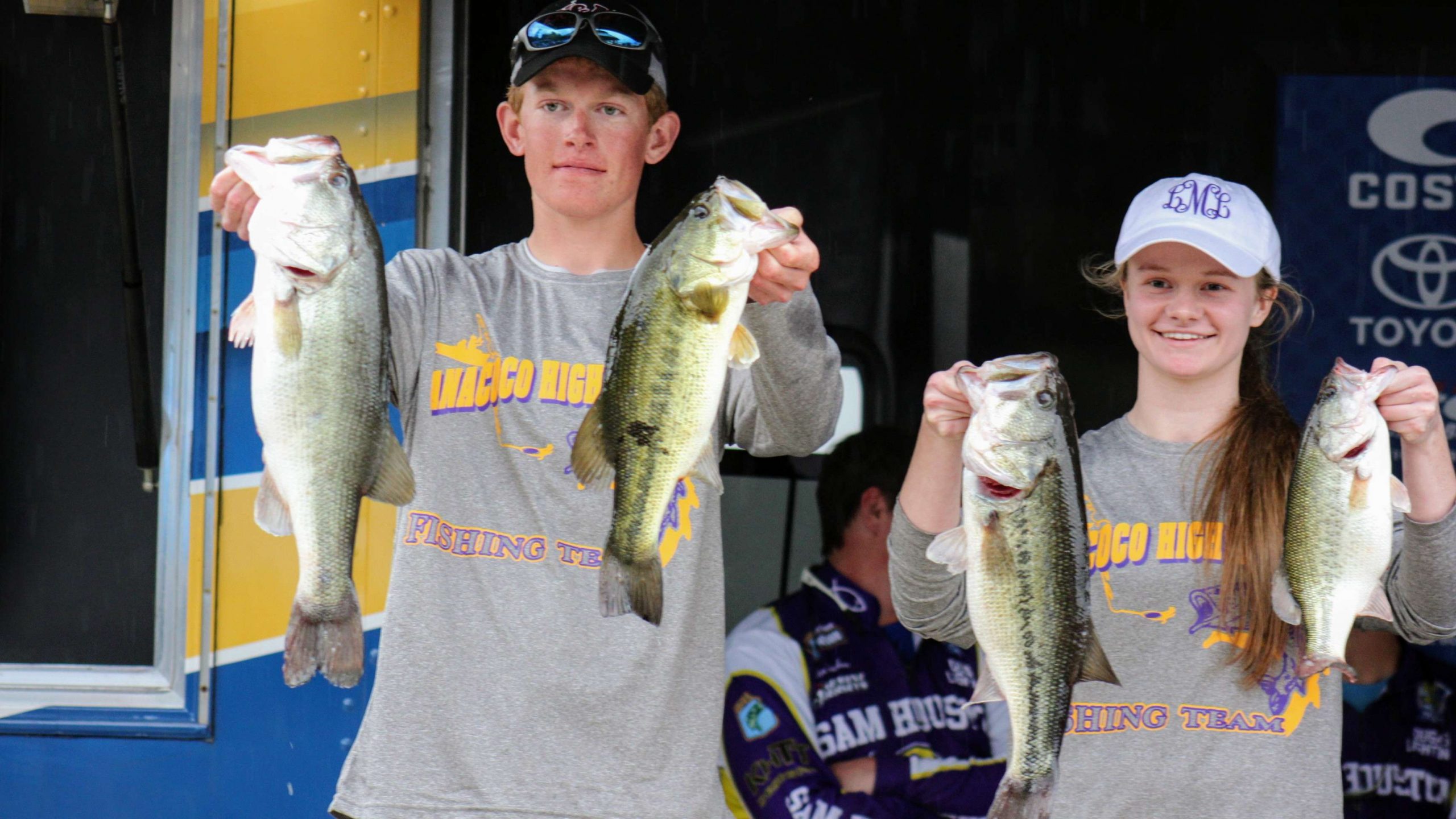 Following them was Cole Moore and Layken Moore of Anacoco (La.)
  High who placed 8th with a limit weighing 18-2.
