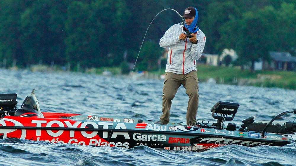 <b>Mike Iaconelli (5-1) </b><br>
Iaconelli is an 18-time Classic qualifier, the 2003 champion and a master of staying in front of fish that are in transition. If the bass are on the move, and the tournament comes down to figuring out where theyâre headed next, it could be Ikeâs to lose. As for experience on Conroe, he pushed Keith Combs to the limit in the 2011 Toyota Texas Bass Classic on the lake, finishing second in an overtime fish-off. 
