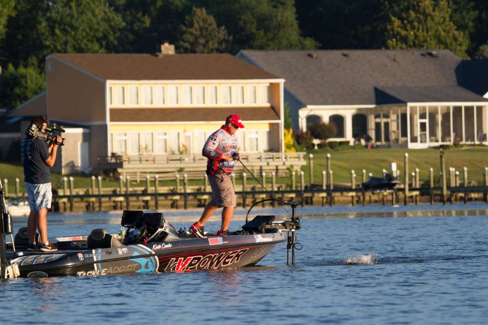 <b>Keith Combs (3-1) </b><br>
Admit it, you expected to see Combs in the top spot on this list â and we understand. There are so many reasons to list him as the favorite. Combs has won two Toyota Texas Bass Classics on Conroe (in 2011 and 2013). He won the 2013 Elite Series event on Falcon Lake with 111 pounds, 5 ounces and has three Top 12 finishes in Central Opens in Texas (one on Amistad and two on Texoma). But heâs quick to admit that heâs best when the fish are deep, and this isnât setting up to be that kind of tournament. Spectator boats may also be an issue for him, especially on a small lake. But would we be surprised if he becomes the fourth straight angler to win a Classic in his home state? Absolutely not.

