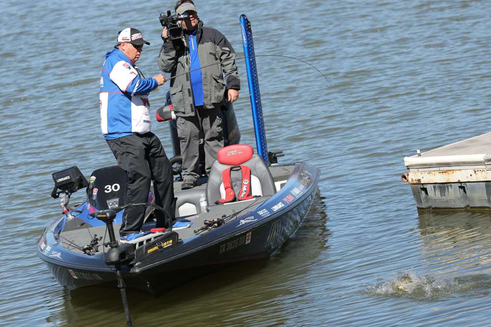 <b>Alton Jones (2-1) </b><br>
A Texas native and former Classic winner, Jones is one of the best in the world at catching spawning fish that canât be seen in murky water. Heâll no doubt be teaming with his son during practice, and that shared information seems more likely to benefit the elder statesman than the first-timer. Giving the best odds to a Texan just seems to make sense. So weâll go with the one whoâs actually won a Classic before â even if heâs not the Texan you expected to see in this spot.
