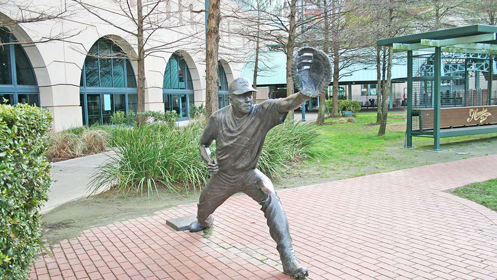 Recent Baseball Hall of Fame inductee, bronzed image of Jeff Bagwell stretches for the throw at first base as he did many times during his lifetime career with the Houston Astros.
