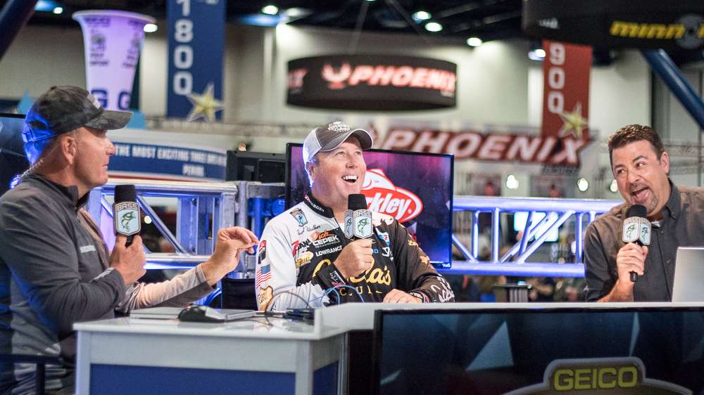 The DICK'S Sporting Goods Outdoor Expo is full of pros who would rather be fishing, but are also enjoying interacting with the fans. Also you can't miss the Bassmaster LIVE set in the middle of the show. Here David Walker talks with Davy Hite and Mark Zona during LIVE. 