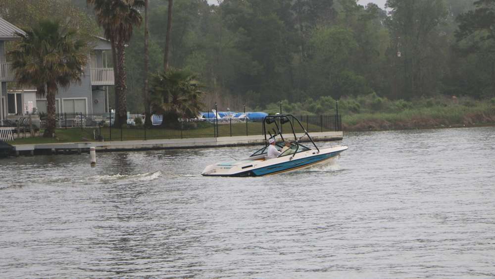 One of the many pleasure boaters that spread the waters of Conroe.
