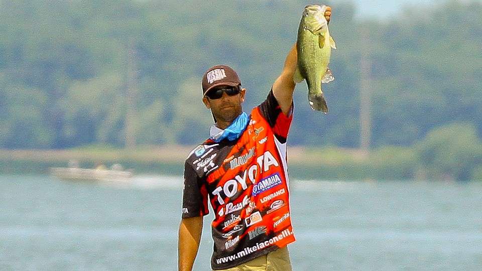 <h4>Mike Iaconelli</h4>
Pittsgrove, New Jersey<br>
Qualified via the Elite Series