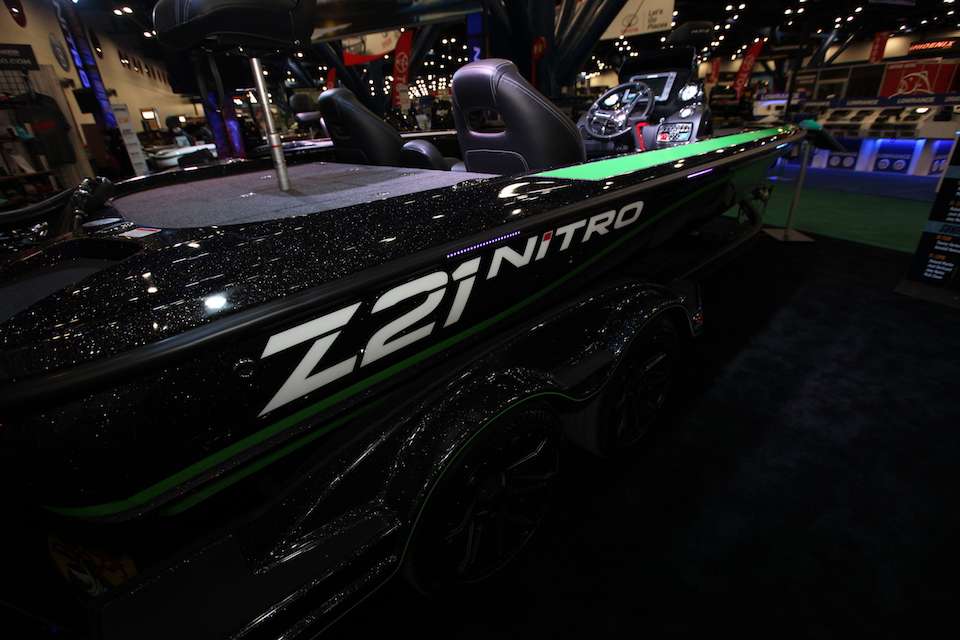 Kevin VanDam, Edwin Evers, Rick Clunn, Ott DeFoe work alongside NITRO to design the most advanced high-performance bass boat. The NITRO Vortex Technology Hull is an example of that feedback. The result is a hull with exceptional top-end speed and liftâplus improved accelerationâall while maintaining superior control and handling. 