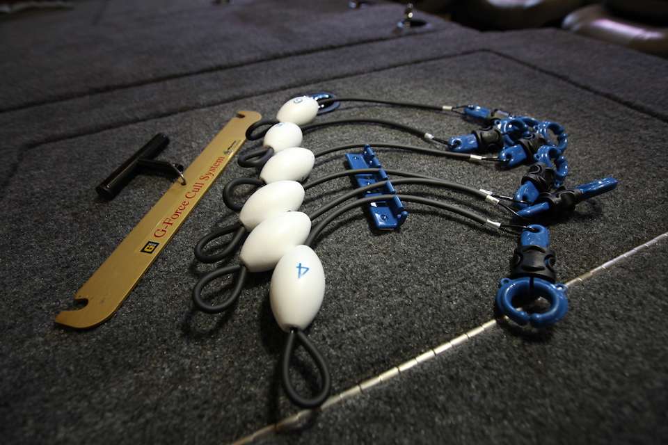 The TH Marine Conservation Cull System takes the G-Force Cull System to a new level. New clips allow for quick, easy connect with the lip without piercing the mouth. G-Force Cull is the only system that prevents piercing the fish when using the balance beam. Just connect the cull float cord directly to the balance beam without re-hooking the fish. 