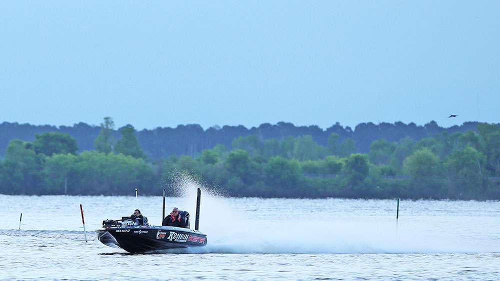 Pushing his Skeeter/Yamaha to the limit, Crochet nears his destination.