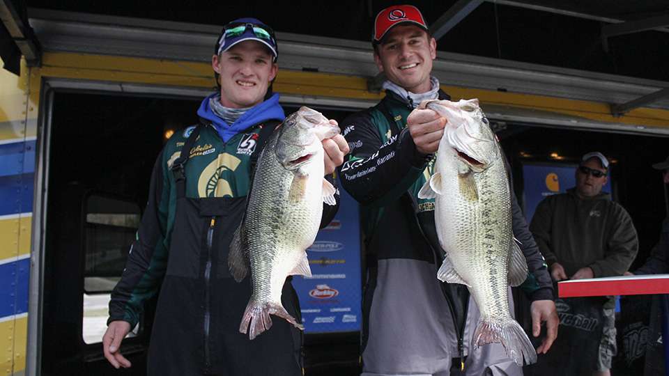 Thomas Robbins and Riley Welch of Michigan State (63rd, 8-15)