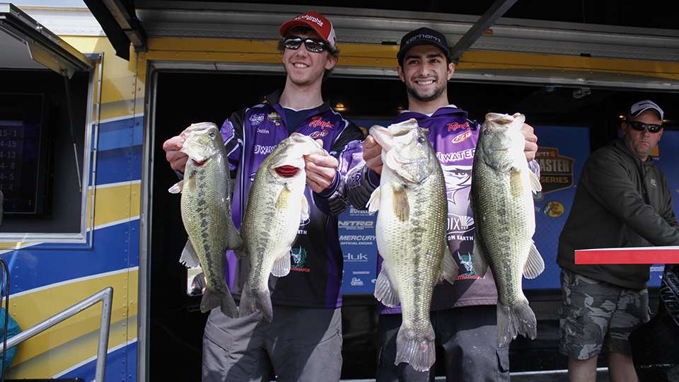 Louie Dazzo and Collin Cropp of Wisconsin-Whitewater (2nd, 19-12)