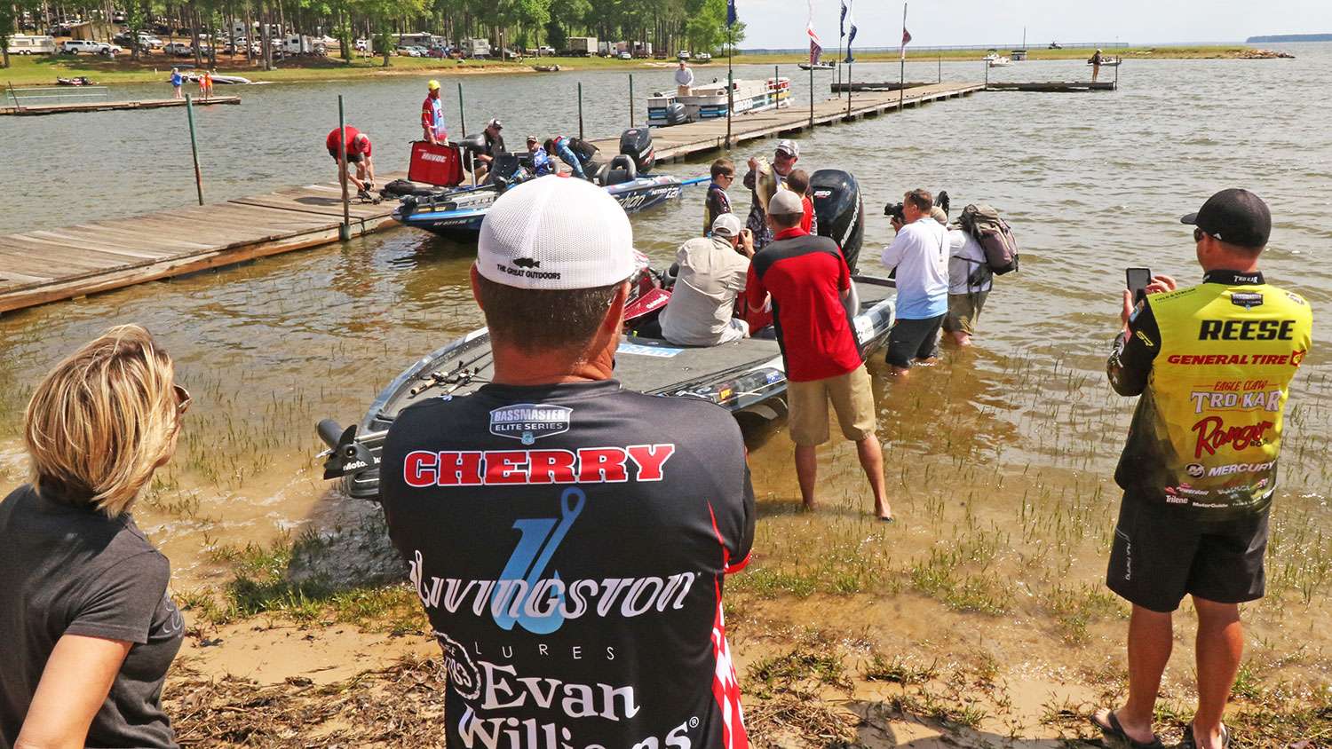 Cherry and Crews missed the Top 12 cut for Championship Sunday. Today is special, though. One of the most likeable anglers on the tour is in contention to win. Cherry and his peers want to see veteran angler John Murray win his first Bassmaster Elite title.
