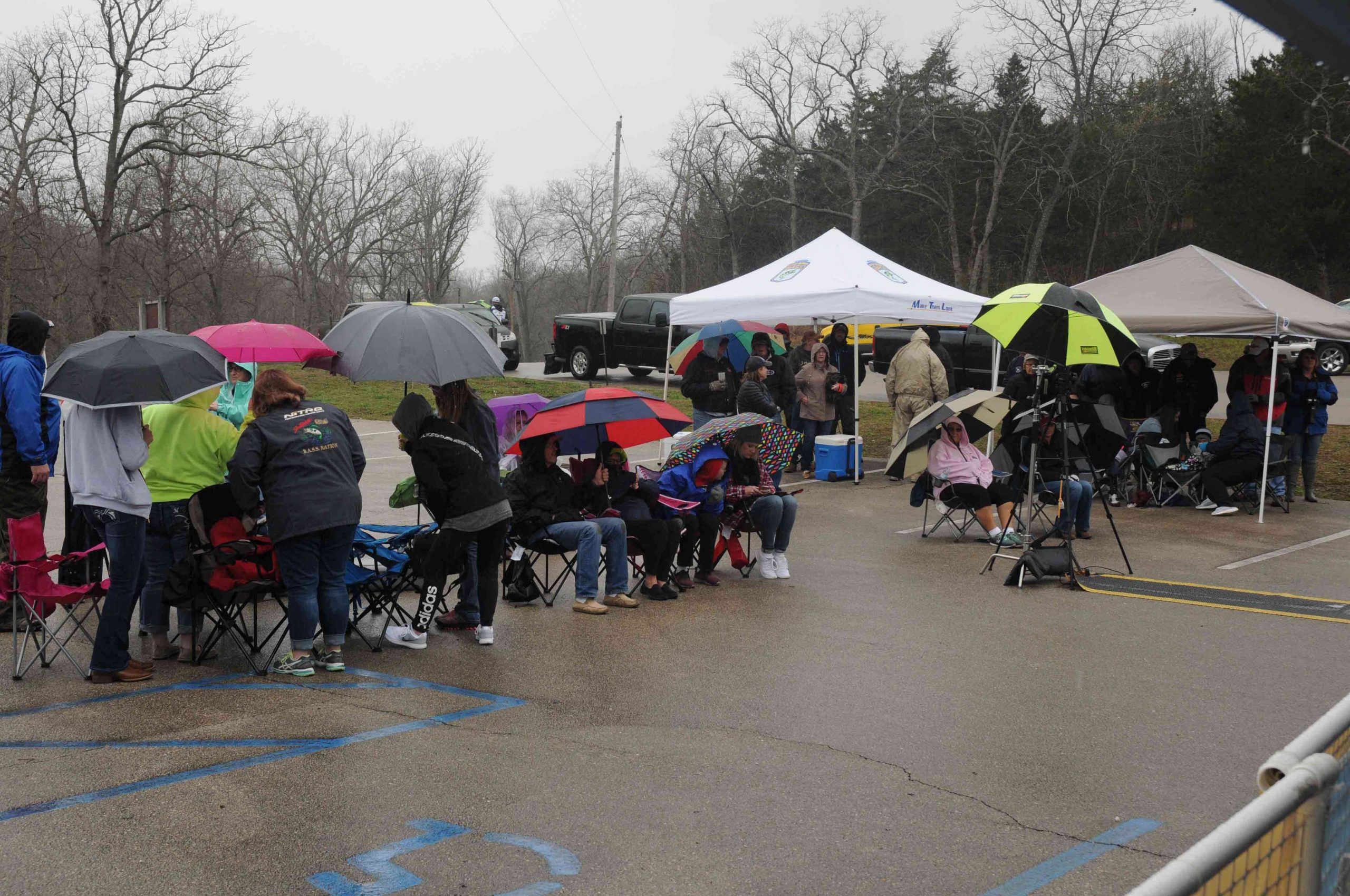  The crowd gathers for a soggy first weigh-in at the 2017 Academy Sports + Outdoors B.A.S.S. Nation Central Regional presented by Magellan Outdoors.
