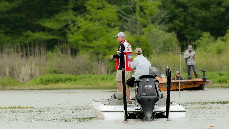The morning plan was to hook up with Bobby Lane up the Pearl River. Lane made a last-minute switch, forcing a stronger look at Mark Davis and Keith Poche battle in the Academy Sports + Outdoors Bassmaster Elite at Ross Barnett Reservoir.. Both anglers were fishing in the same vicinity as Lane on Day 2.

