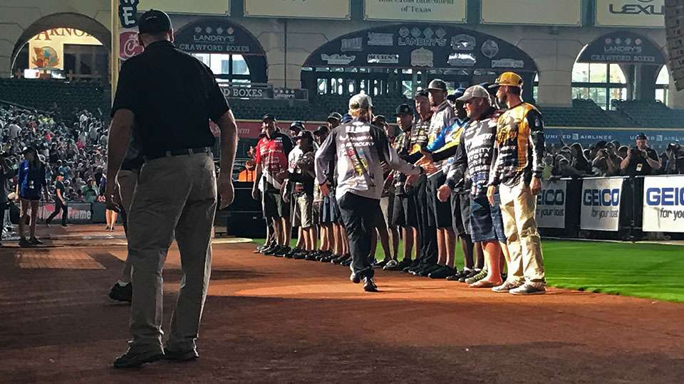 James Elam runs out from the third-base dugout and greets all the other competitors who did not make the Super Six. The anglers came out like ball players being introduced for an All-Star or playoff game.