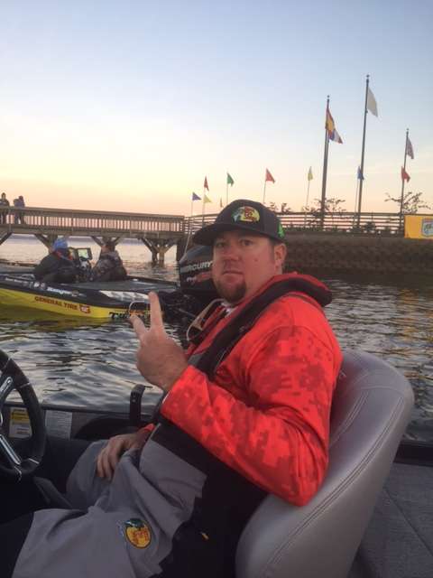 That's not a peace sign, that is Jason Williamson saying he is looking for two 10-pounders today. 