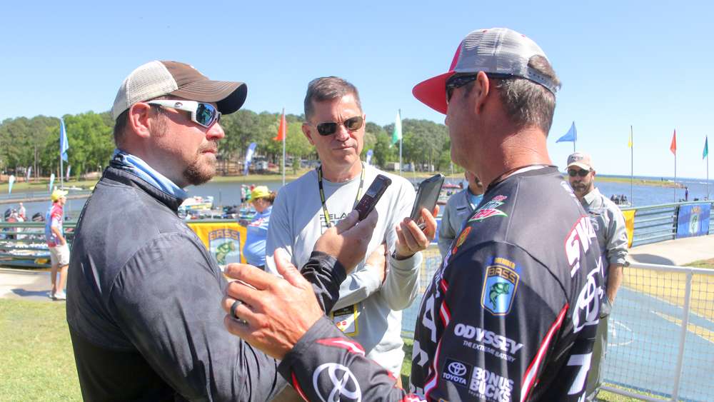 Thomas Allen and Craig Lamb interview 2016 Toyota Bassmaster Angler of the Year Gerald Swindle after a strong start on Day 1. 