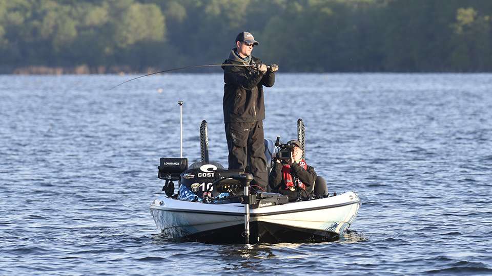 Head out with Casey Ashley as he tackles the third morning of the Bassmaster Elite at Toledo Bend presented by Econo Lodge!
