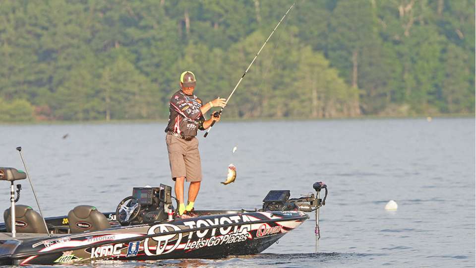 Like he did all year long, Swindle survived at Toledo Bend and advanced to the next tournament. He departed in second place in the A.O.Y. standings, 28 points behind Greg Hackney.