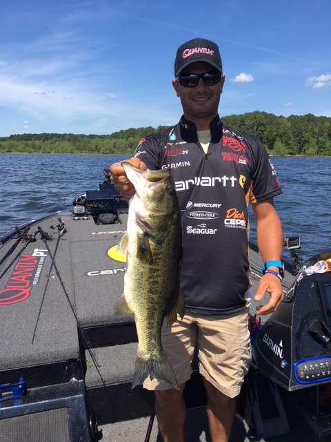 Matt Lee fills his limit with a nice 5-pounder. 