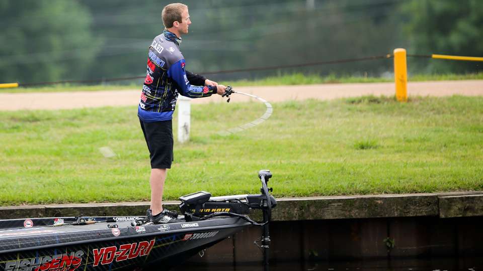 Day 1 leader Brandon Card has a busy morning on Day 2 of the Academy Sports + Outdoors Bassmaster Elite at Ross Barnett. 