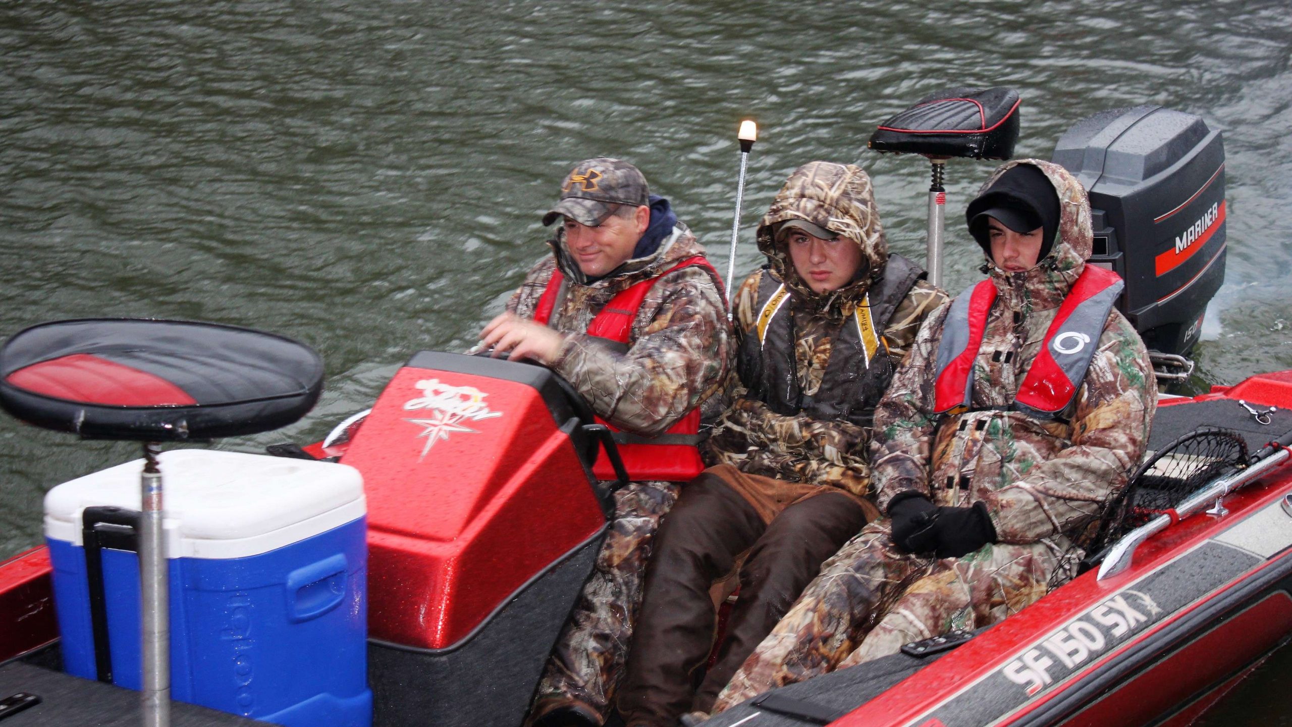  Illinoisâ Broc Bundren and Alex Jimenez are in camo as they make their way onto Lake of the Ozarks.