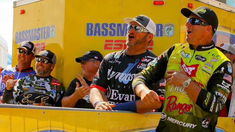 Just as the Elite field stayed behind to watch Rick Clunn's monumental victory in 2016, they remained here on Toledo Bend to see John Murray claim his first Elite victory. Murray has been fishing the Elites since the entity's inception. 