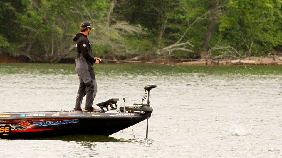 Opens anglers are already finding keepers as Day 1 of the Bass Pro Shops Bassmaster Southern Open #2 gets underway. 
