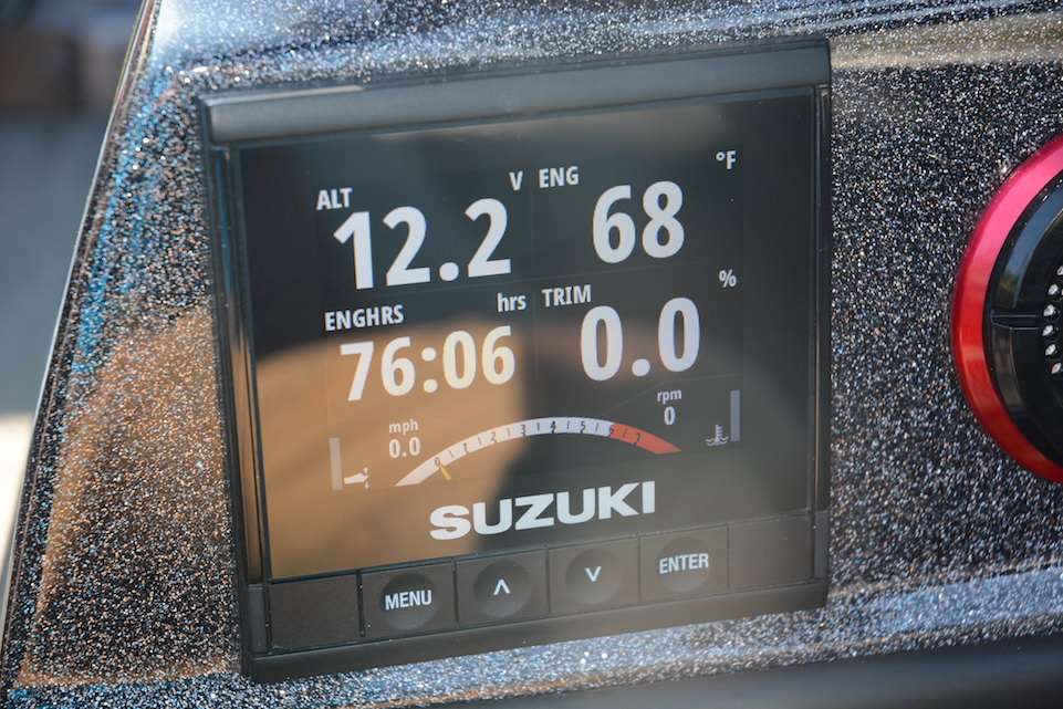 This Suzuki multi-function gauge displays a wide variety of information such as engine rpm, speed and trim angle. Card can quickly view diagnostics based on digital data received from the outboard motor. 
