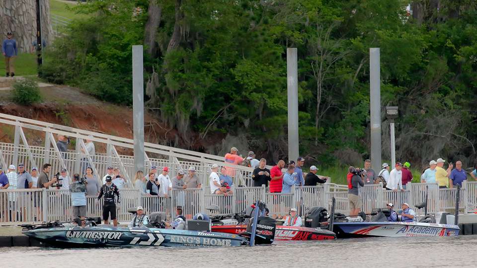 Head out with the Top 51 Elites as they race off to their first stops on the third day of the Toyota Bassmaster Texas Fest benefiting the Texas Parks and Wildlife Department.
