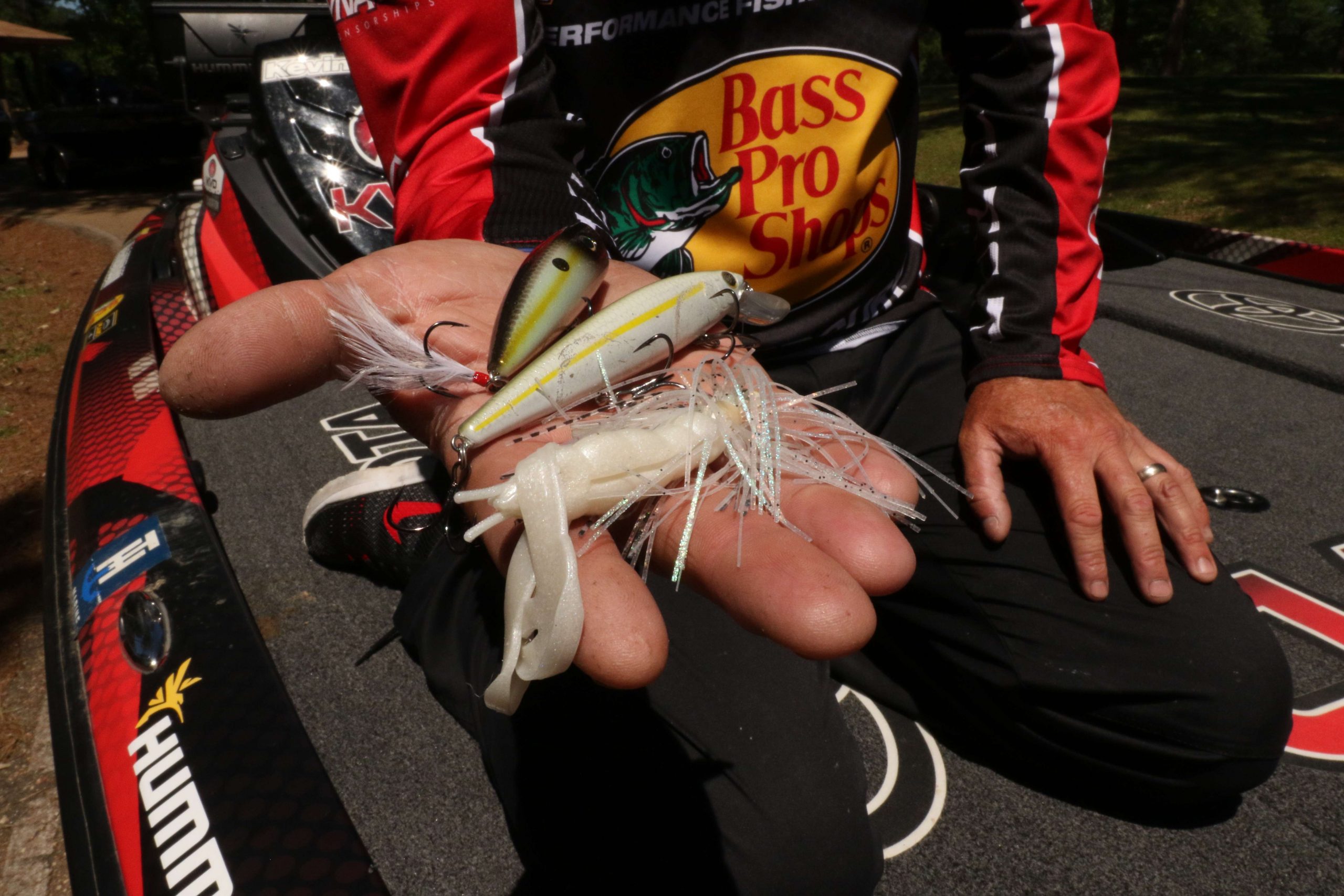 KVD used spinnerbaits, bladed jigs and other lures of his design by Strike King. Those included KVD Splash Popper, KVD 300 Series Jerkbait and Tour Grade Swim Jig. He used the lures based on time of day, including the early morning shad spawn. 