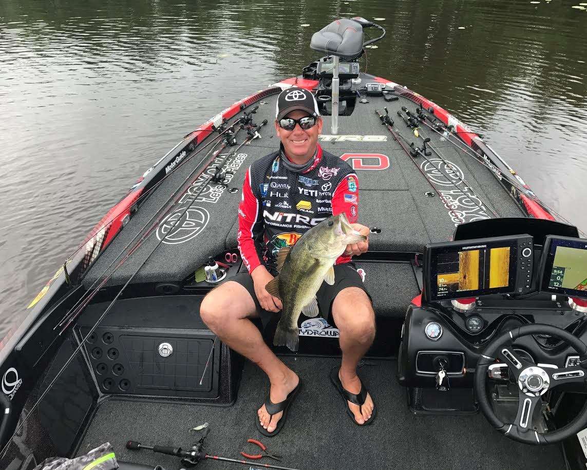 Kevin VanDam Day 3 total weight 46- 6