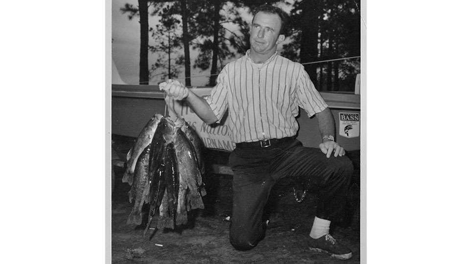 In that 1969 Texas National, Harold Hays was the winner with 105 pounds, 4 ounces. Hays was somewhat of a celebrity in those early bass events as he played in the NFL for the Dallas Cowboys. He was drafted out of Southern Mississippi University in 1962 and served as a reserve linebacker for five years before being traded to San Francisco in 1968, where he was released in 1970.