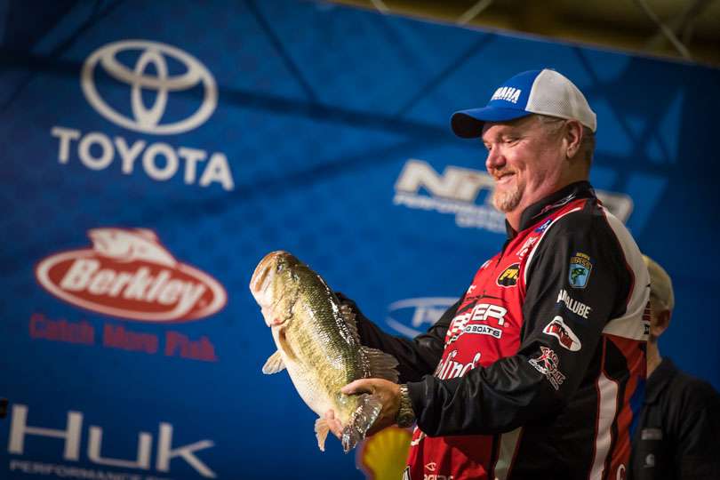 Mark Davis brings his big fish to the scales.