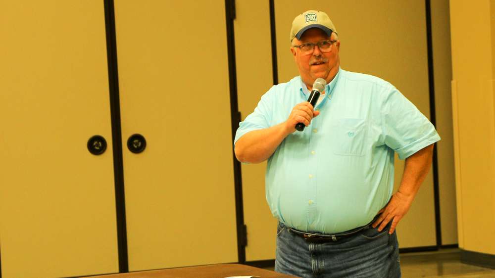 Dave Terre, Chief of Fish Management for Texas Parks and Wildlife, talks about the format to the judges.