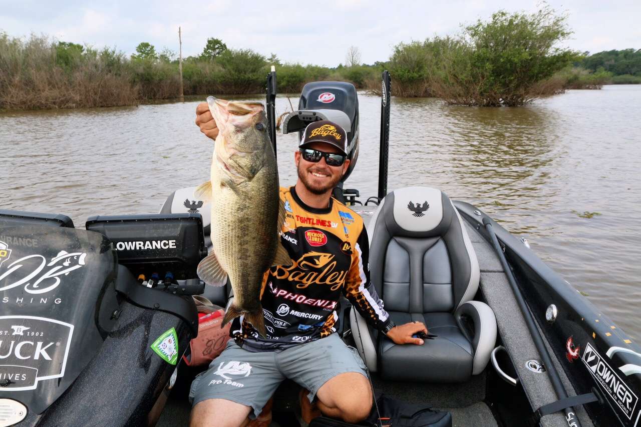 Drew Benton lands a 7-pounder that changes the day. Still looking for one last fish to fill out his limit. 
