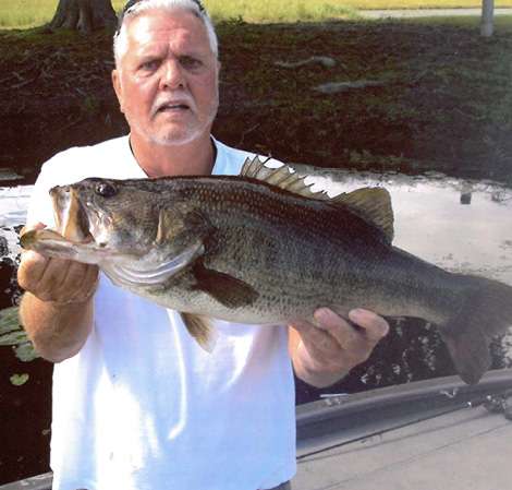 <b>Steve Carter</b> 
<br>Kentucky
<br>12-8
<br>Lake Eustis, Florida
<br>6-inch Zoom worm (moondust)