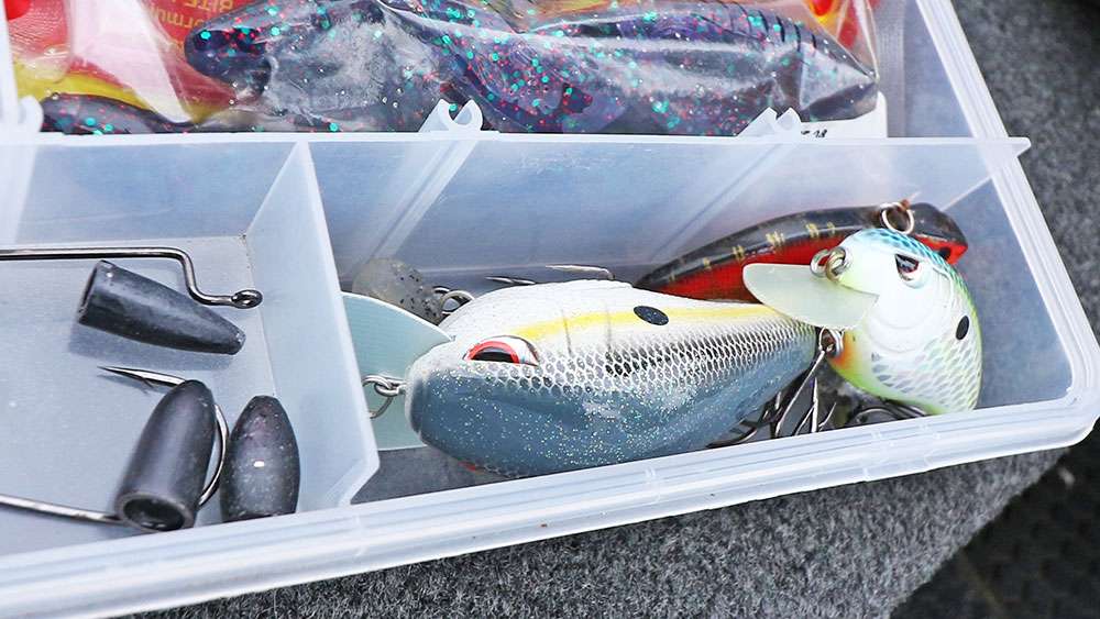 If space is limited, he'll put similar lures, or lures that operate best at the same depths in nearby tacklebox slots. 
