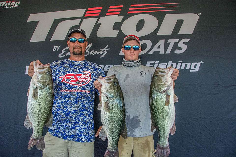 The father and son team of Micah Smith and Braden Smith led Day 1 of competition with 19.68lbs.
