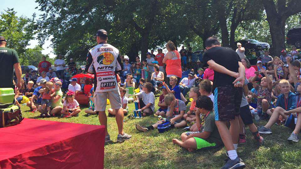 Edwin Evers is another Elite who holds a youth event. âHad another great Oologah fishing derby today with over 200 kids signed up,â he posted. âThank you to everyone in the community that makes this such a special day for the kids. I sure enjoy seeing the kids catching fish and getting out in the outdoors!â