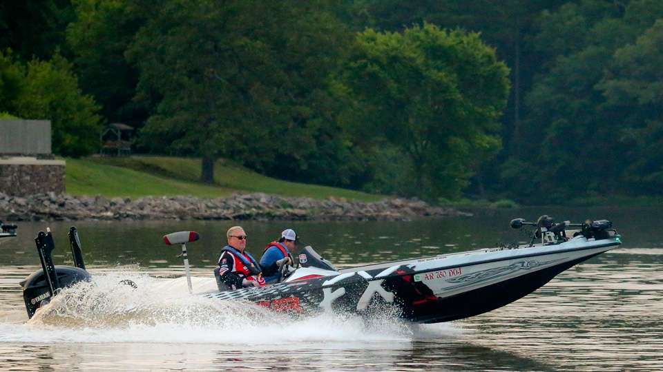 Catch up with the Top 51 Elites as they race to their starting spots on Day 3 of the GoPro Bassmaster Elite at Dardanelle presented by Econo Lodge.