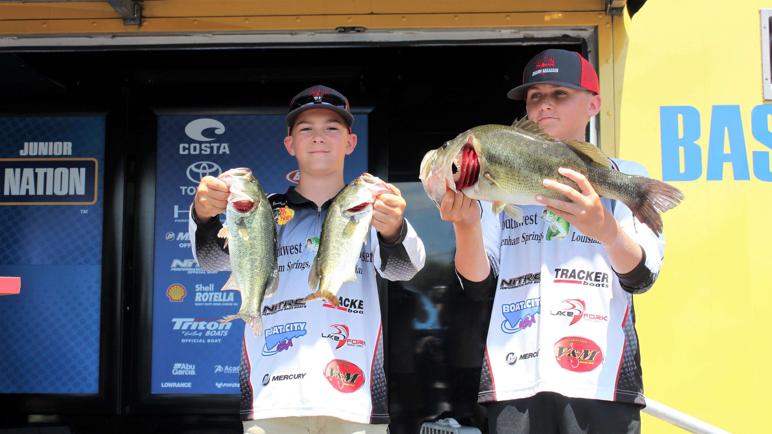 Here comes the second biggest bag of the day. It was weighed by the Louisiana duo of Jordan Sylvester and Jacob Tullier who had a limit that weighed 15-1. Along with Golubjatnikov, they were the only other team that weighed in a double-digit bag on Day 1. The big bass of the bag weighed 5-7.
