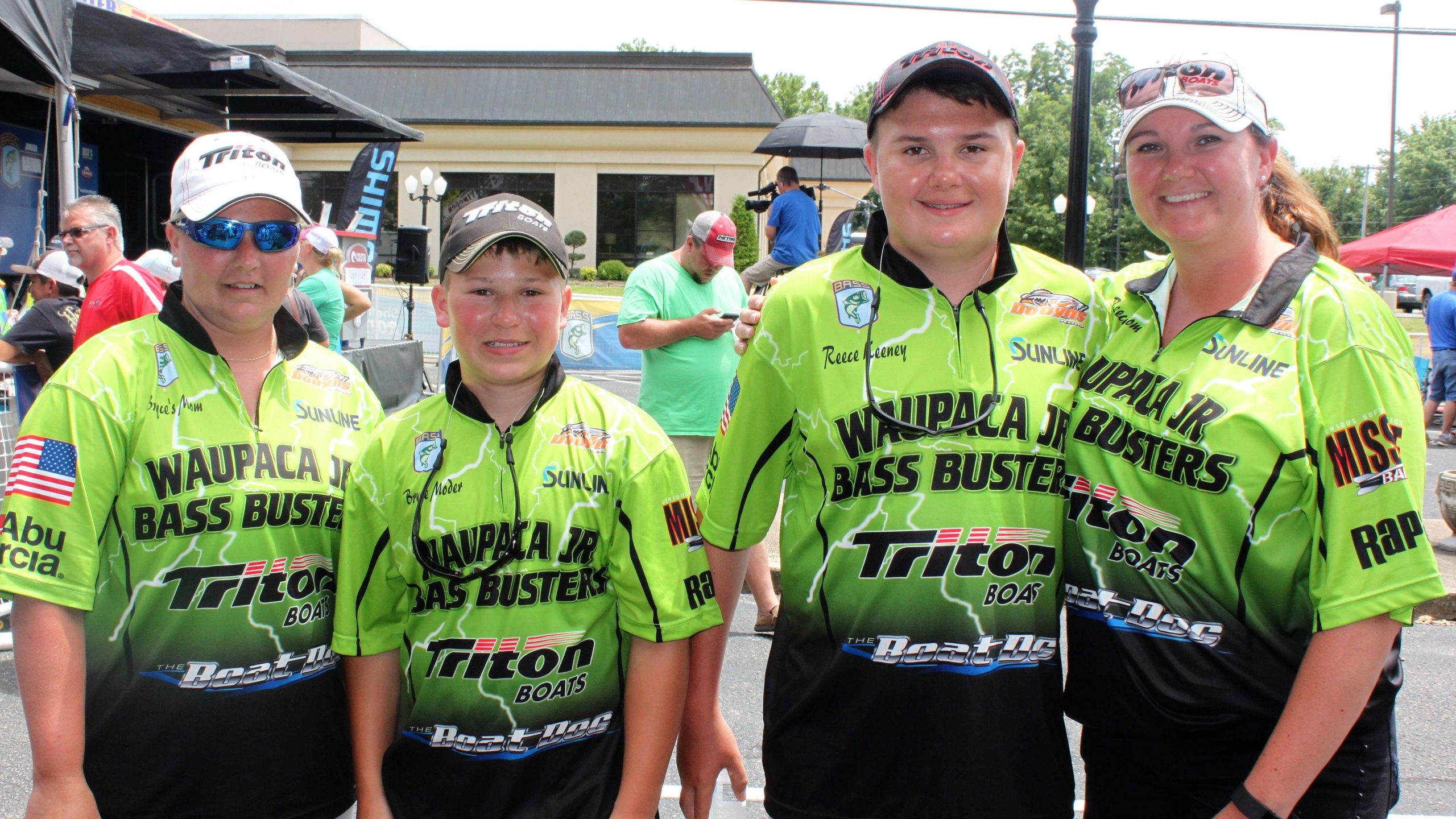  And there are the ladies with Wisconsin anglers Bryce Moder and Reese Keeney. 
