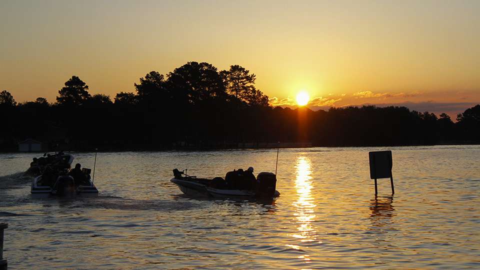 Day 1 of the Carhartt Bassmaster College Series Wild Card presented by Bass Pro Shops on Lay Lake got underway early Thursday morning as 127 teams left the boat ramp in search of a 5-bass limit.