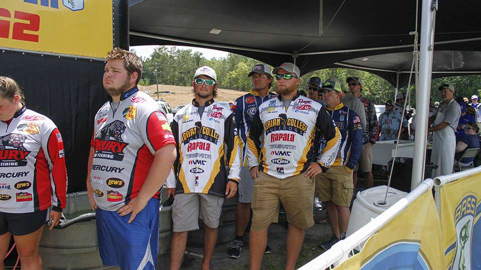 Teams gathered at the tanks to see how they would stack up after Thursday's action.