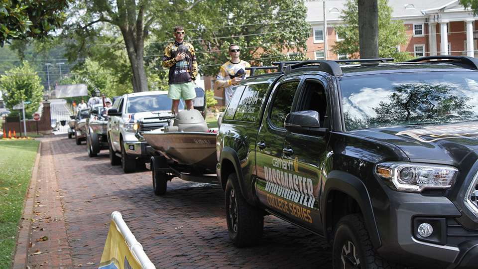 The final day weigh-in of the Carhartt Bassmaster College Series Wild Card presented by Bass Pro Shops at Lay Lake took place on the campus of the University of Montevallo. The Top 21 teams were battling for the Top 18 spots.