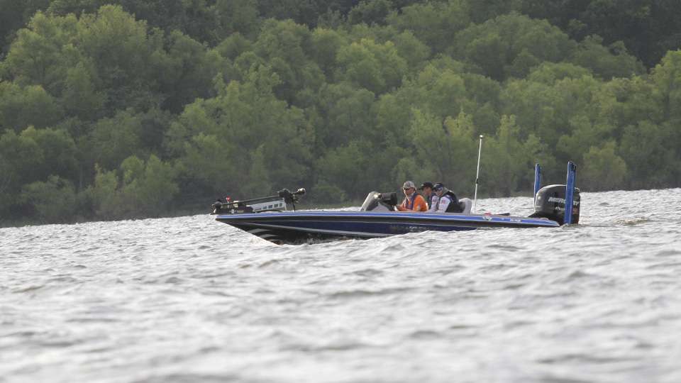 Head out on the Final Day of the Costa Bassmaster High School National Championship presented by DICK'S Sporting Goods as the full field battles it out on Kentucky Lake.