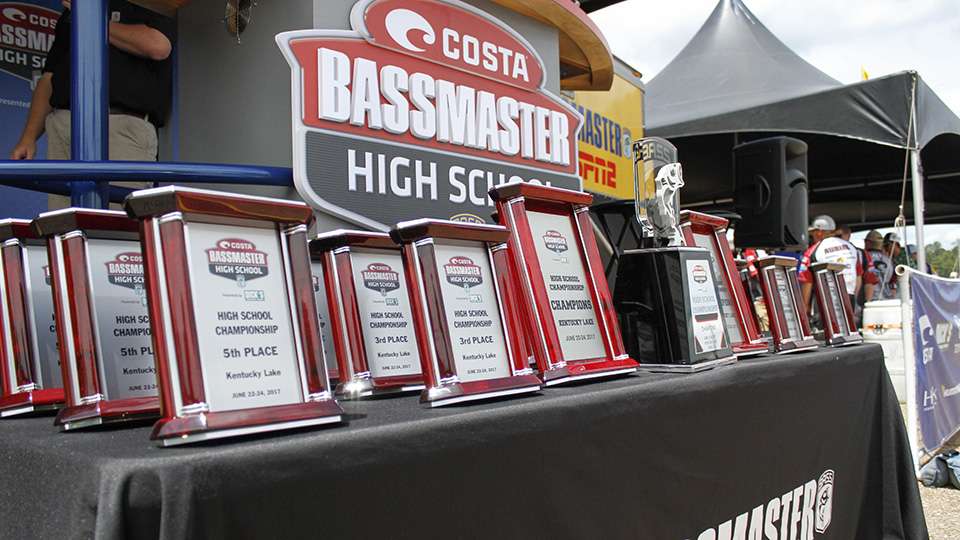 The Final Day of the Costa Bassmaster High School Championship presented by DICK'S Sporting Goods at Kentucky Lake came to a close and teams brought their catches to the stage to see who took the title.